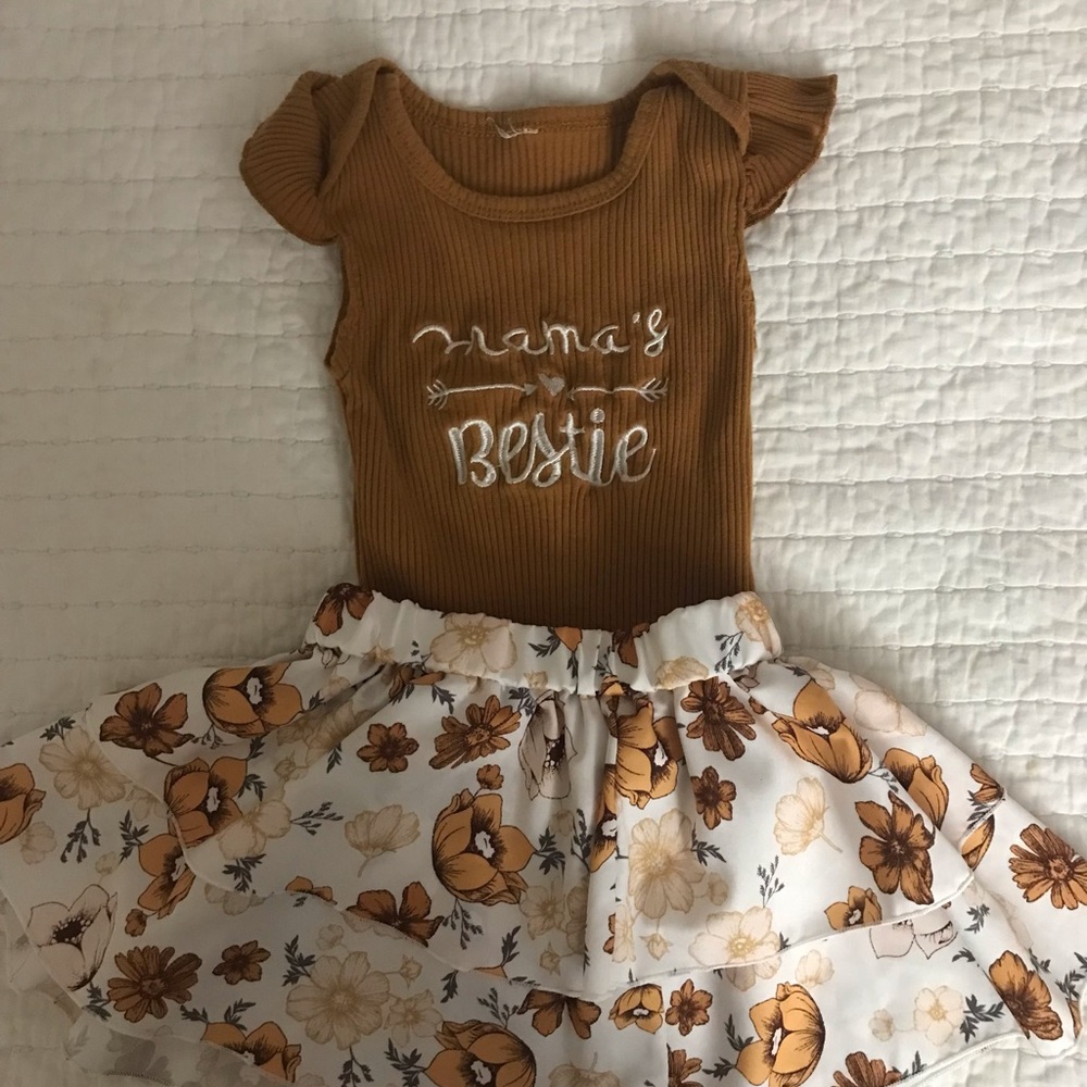 💕 Mama’s Bestie Onesie and Skirt Set 💕
